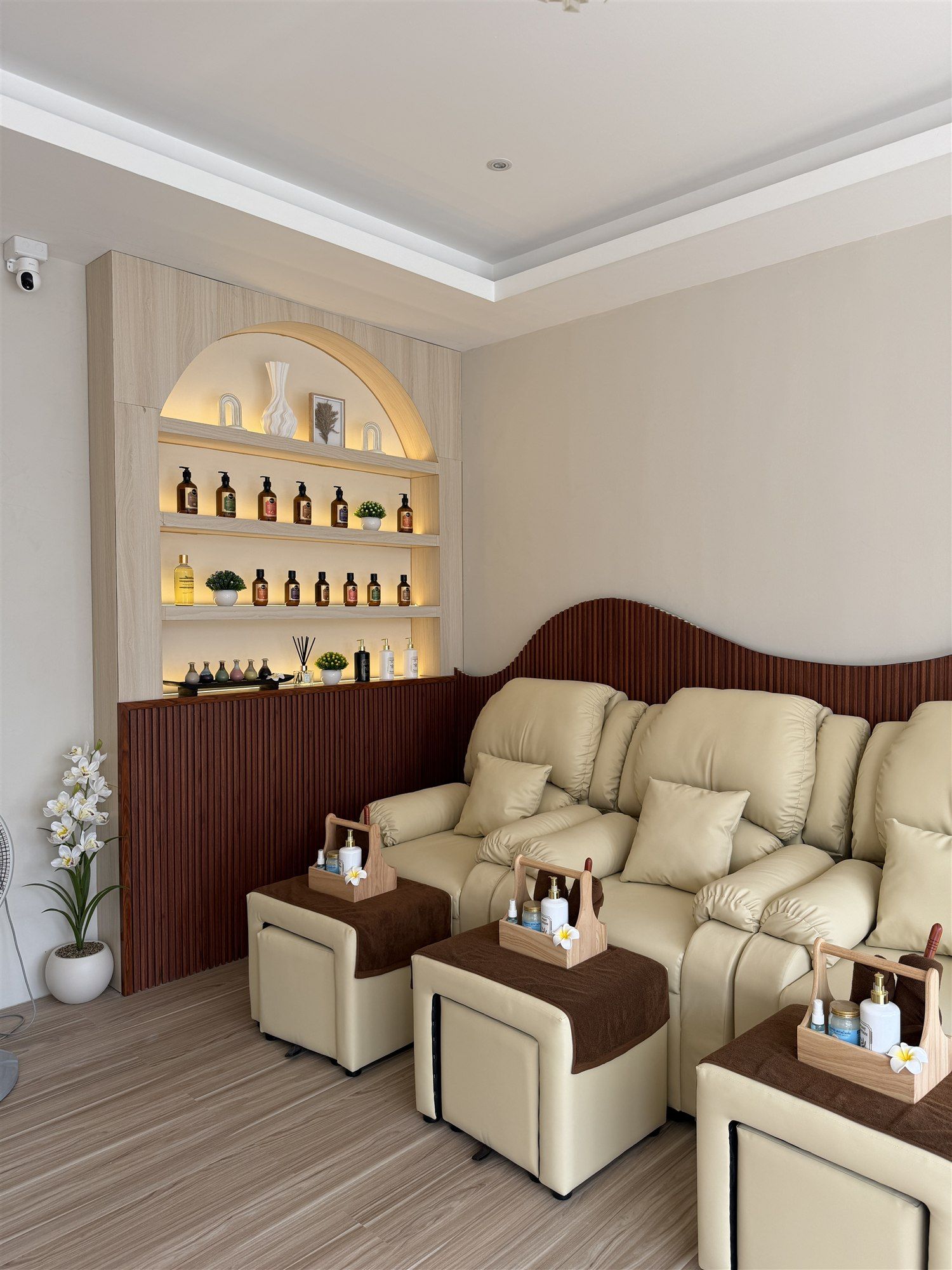 Foot massage area